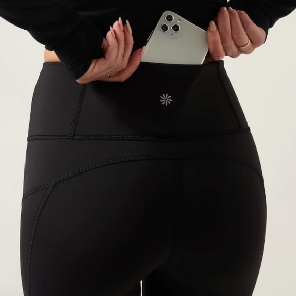 NWT Athleta Rainier Tight in Size Extra Small Black Color - Picture 2 of 13